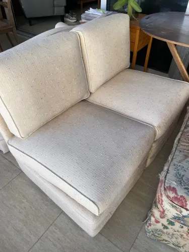 Sofá modular creme em perfeito estado de conservação