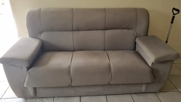 VENDO CONJ. SOFÁ COM 3 E 2 LUGARES