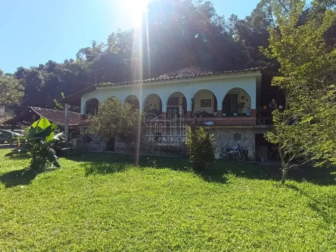 Oportunidade! Chácara com 4.500m² em Baía Branca Magé por apenas R$ 400.000