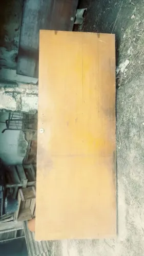 Vendo Porta de Madeira Maciça Laranja Claro