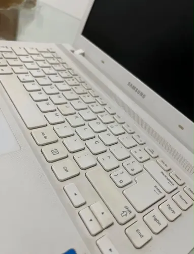 notebook samsung np270e core i3 3ªg 4gb 240gb ssd 15' usado