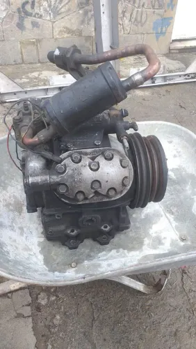 Compressor de ar condicionado para ônibus ou caminhão