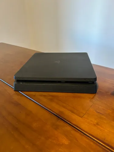 PS4 SLIM 1TB+ 3 CONTROLES