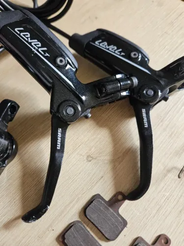 Par de Freios Sram Level T - semizeros