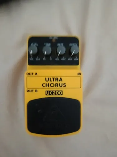 Pedaleira chomus c200
