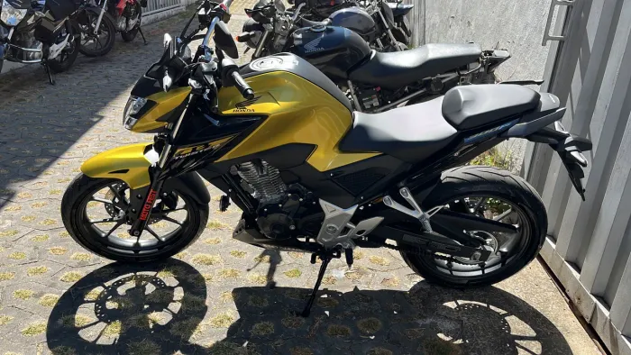 Honda CB300F