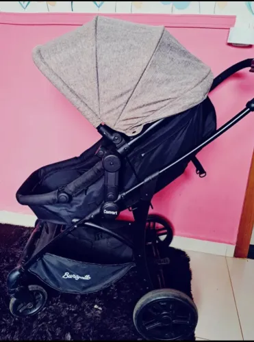 carrinho de bebê com bebê conforto burigotto