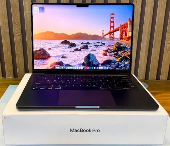 MacBook PRO 2023 14 Pol M3 PRO 25 Núcleos Mem 18gb Bateria Saúde 99% c/ Caixa
