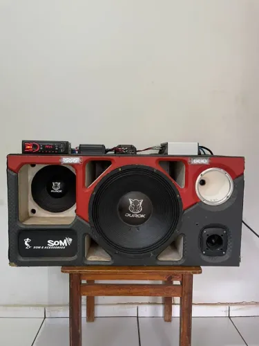 Vendo caixa de som automotivo, 4 vias, completa