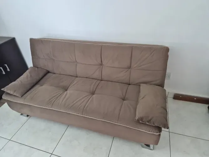Sofá Cama 3 Lugares Multiuso Sued Marrom. Semi novo.