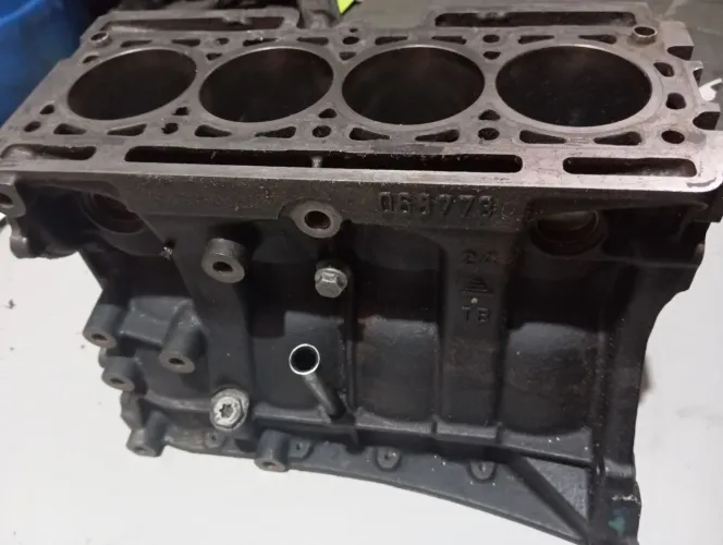 Bloco retificado do Clio 1.016v motor D4d 
