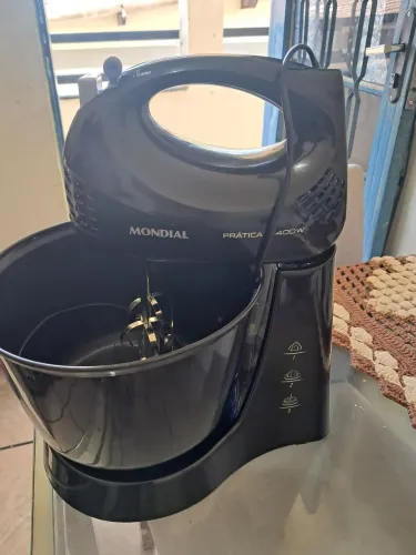 Batedeira mondial de bolo