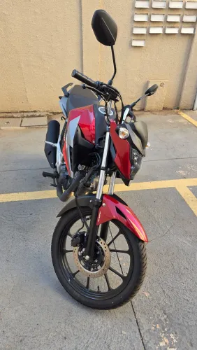 Titan 160