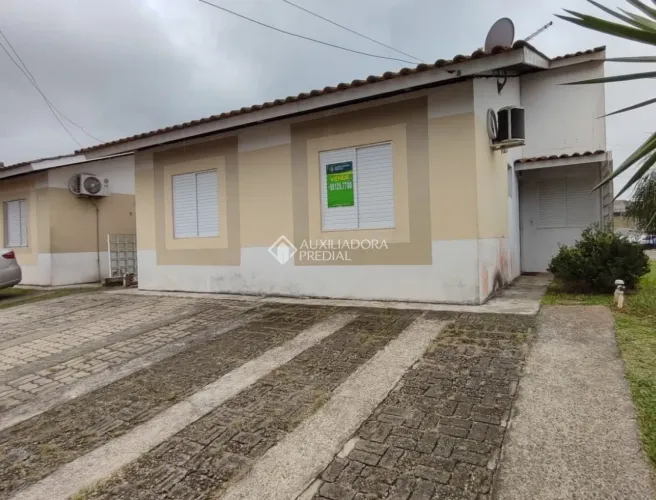 Casa com 2 Dormitórios 2 vagas Moradas Club