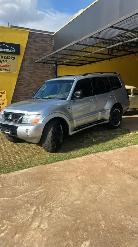 Mitsubishi Pajero HPE Full 3.2 4X4 T.i.dies. 5P AUT 2005