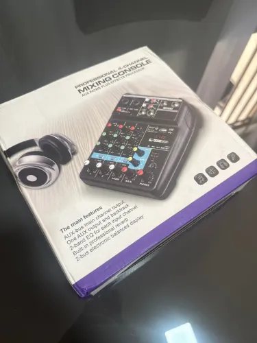 Console mixing professoonal 4- channel