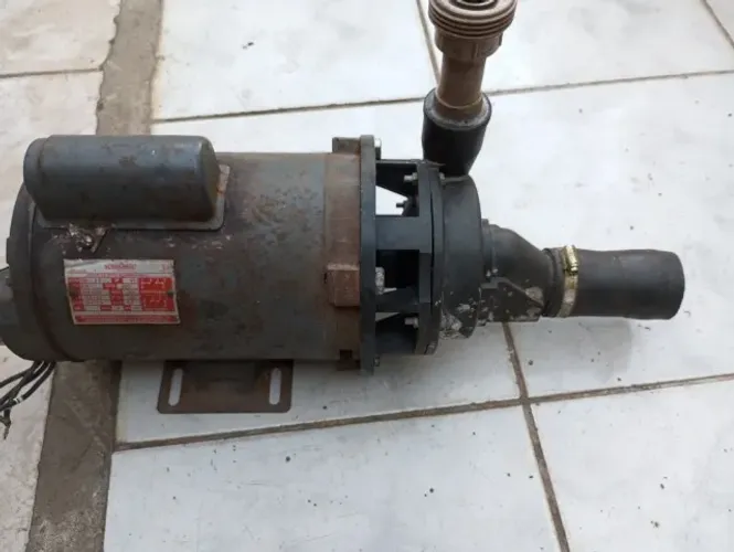 Bomba Hidráulica Kohlbach 127/220 volts Usada Ótima