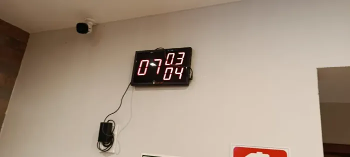 Kit Chamador Mesa com Display 14 Botoeiras 2 Relógios