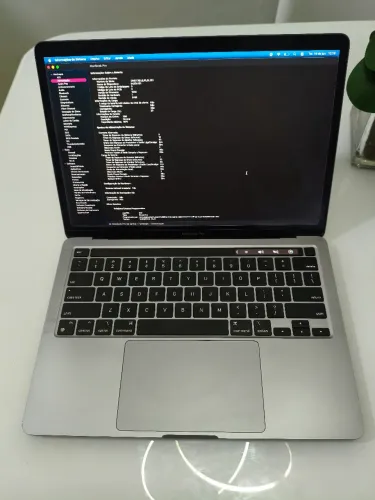 Macbook pro M2 2022 (touch bar)