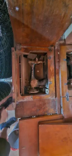 Maquina costura antiga