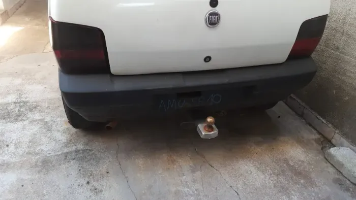 Reboque uno Mille.