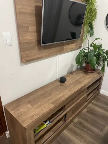 Rack e painel madeira