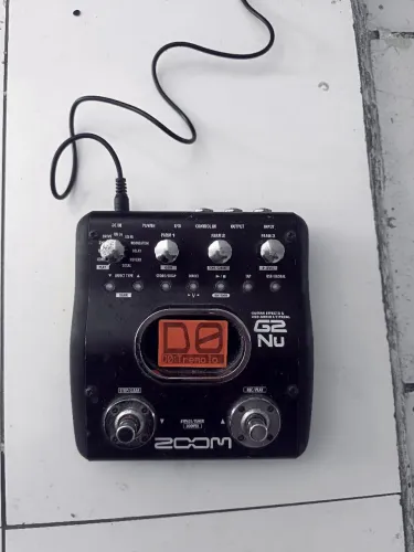 Pedaleira Zoom G2Nu - Excelente