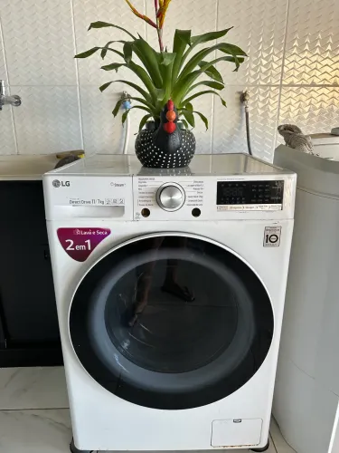 Vendo lava e seca LG