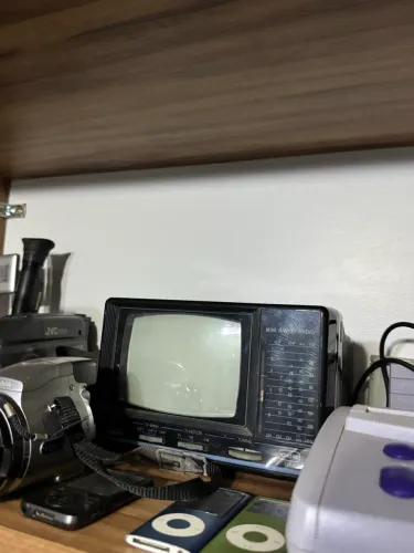 LOCAÇÃO de equipamentos eletrônicos antigos 