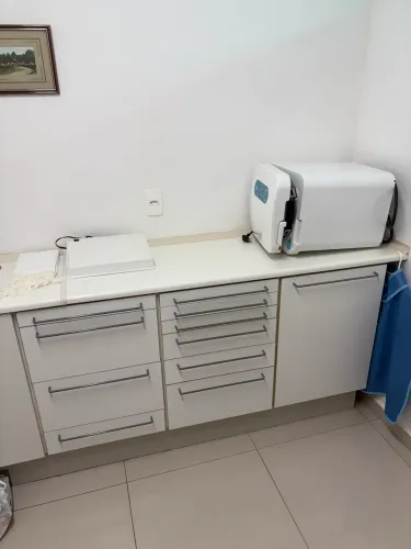 Armário com pia embutida