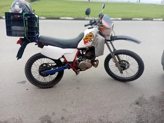 Dt 200 ano 1996 90 % de peças novas ypvs funcionando  