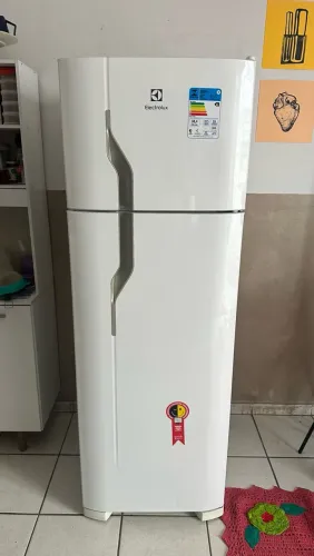 Geladeira Refrigerador DC35A 2 Portas 260 Litros Electrolux