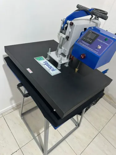 Prensa Térmica Manual PM-70: com 50x70cm de Área Útil Tensão 127 Volts