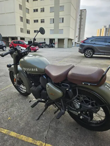 Moto Classic 350 semi nova