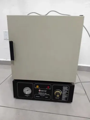 Estufa esterilizadora usada