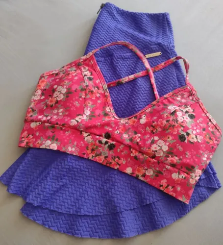 Kit Academia (Short Saia Vestem+Top)"Novo"