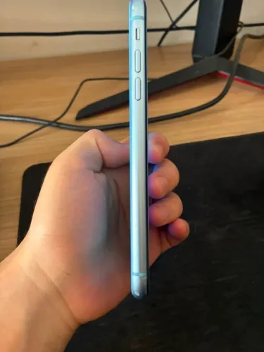CELULAR XR 64 GB