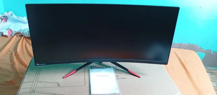 Eu estou vendo esse monitor gamer de 30 polegadas ideal pra jogos muito bom