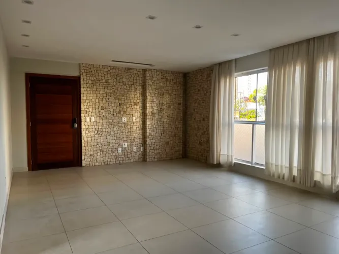 Vendo excelente apartamento no coração do Tirol