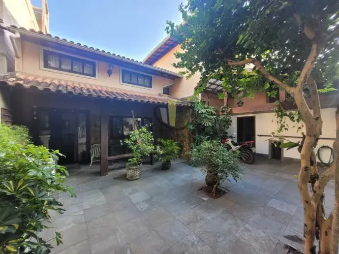 Casa á venda - Anil - Jacarepaguá - Rio de Janeiro - RJ