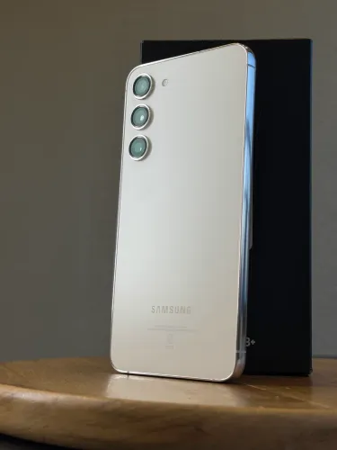 Samsung S23 PLUS 512GB Creme Impecável