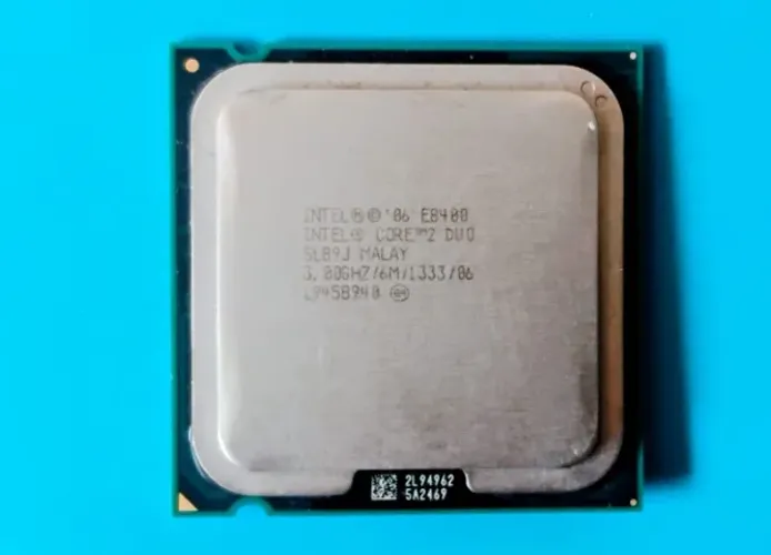 Processador Intel Core 2 Duo E8400 3.0GHz LGA775 Usado - Não Testado