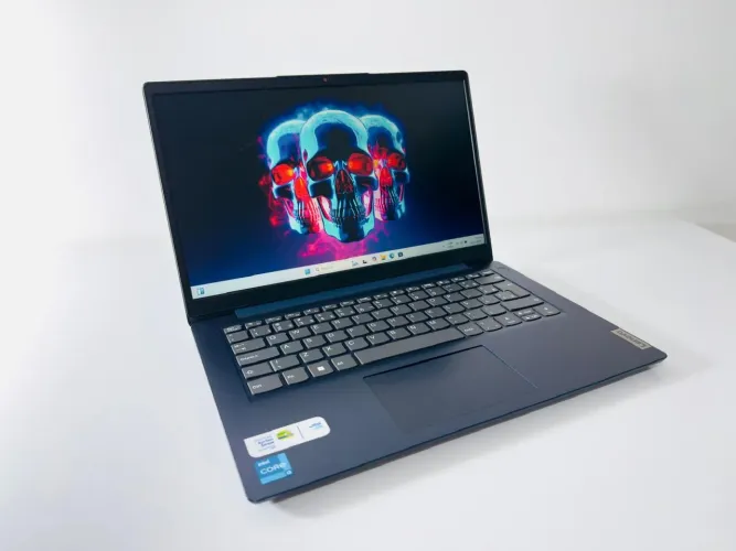 Notebook Lenovo 1i-I5-12th-16GB Ram-SSD 256GB Nvme
