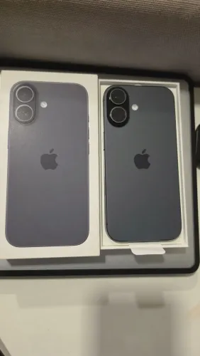 iPhone 17 256GB - Apenas 66 Ciclos - Garantia Apple Até 04/2027 (Impecável)