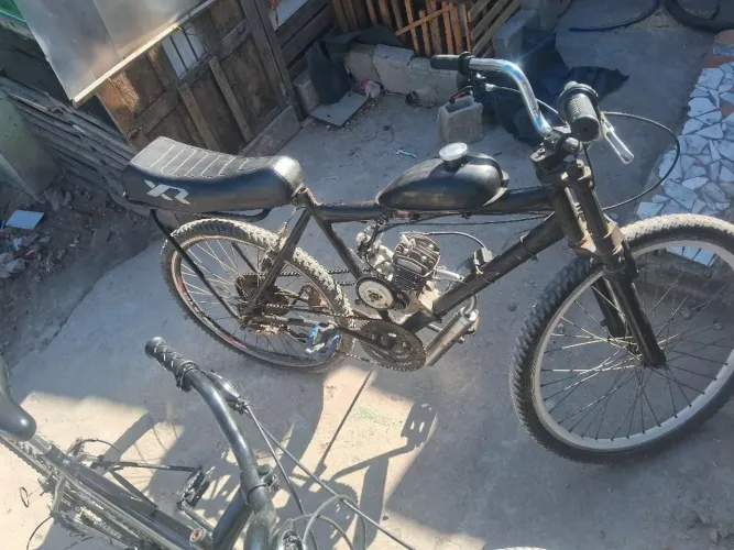 Bike motorizada pra vender logo