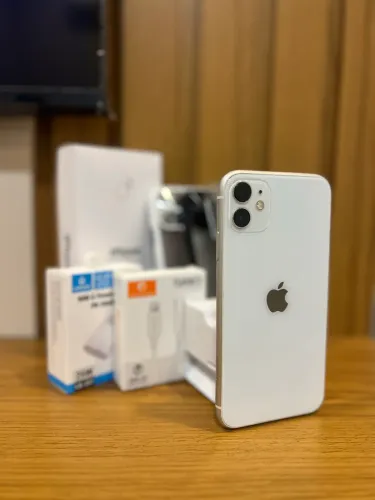 iPhone 11 - 64GB - 84% Bateria