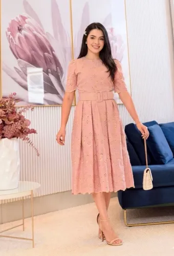 Vestido vestido Feminino Evasê Laise Bordado Forrado Acinturado