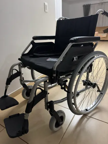Vendo Cadeira Mobility Pro Dobrável em alumínio X1