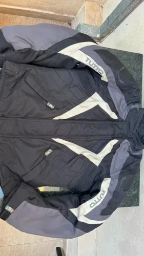 Jaqueta Tutto Moto Secca Impermeável (Preta/Cinza) - Excelente Estado!