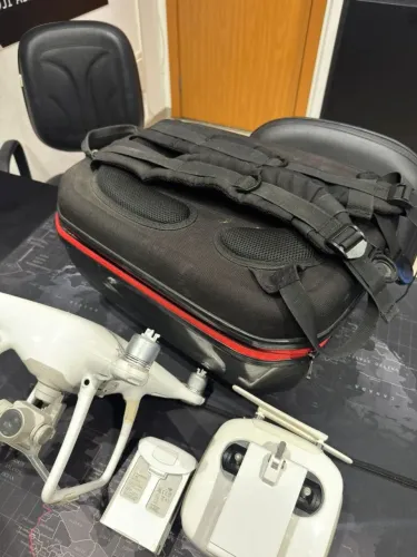 Drone dji phantom 4 com mochila